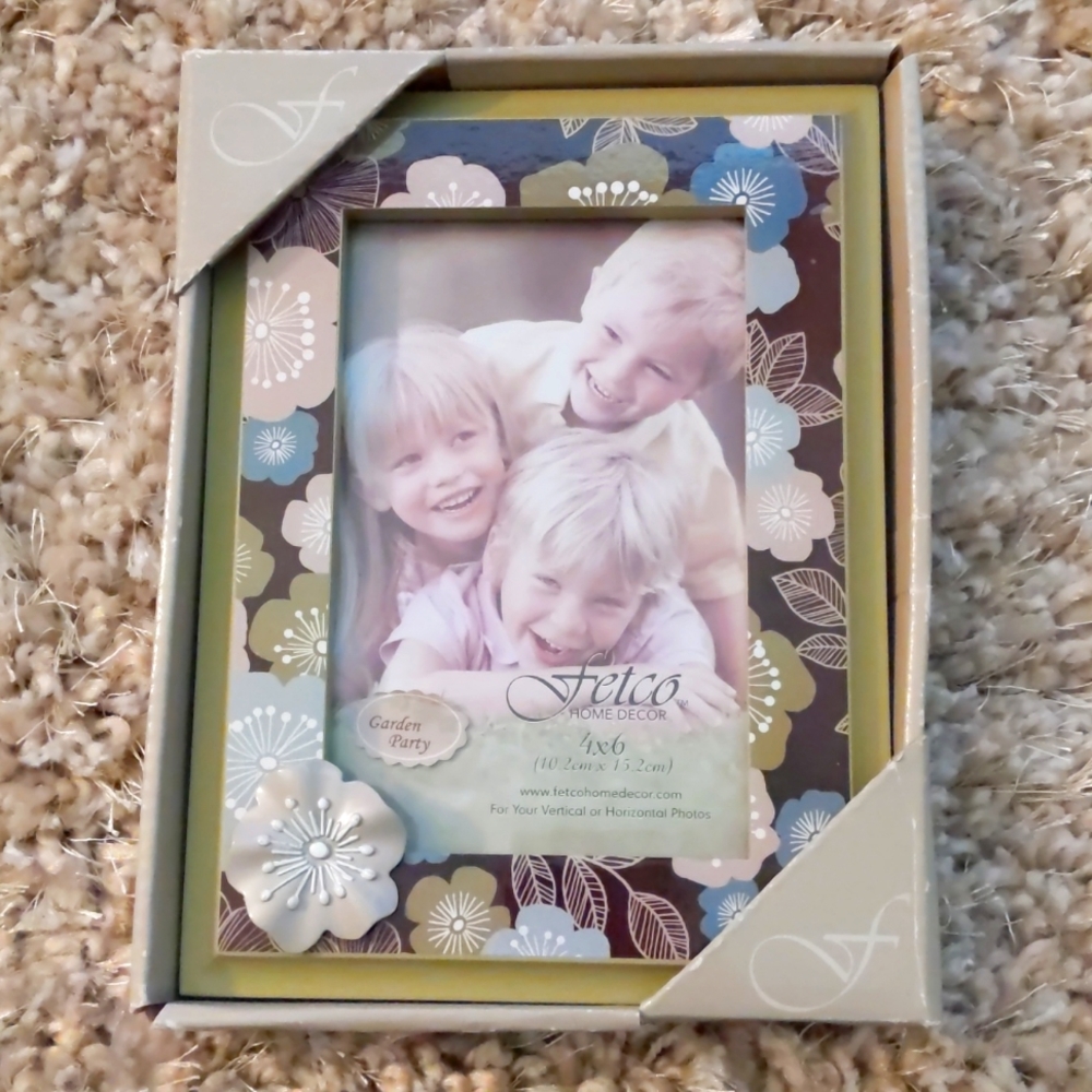 NWT Fetco photo frame